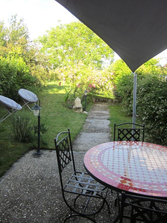 Les Gites Du Veau D'Or Ozillac Bagian luar foto